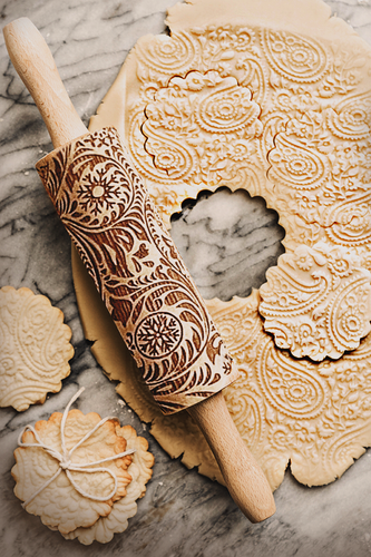 Embossed Holiday Rolling Pins | Skanto