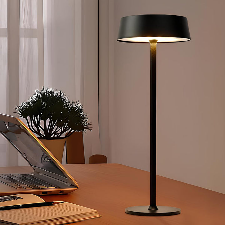 Skanto | Slank Moderne Bordlampe
