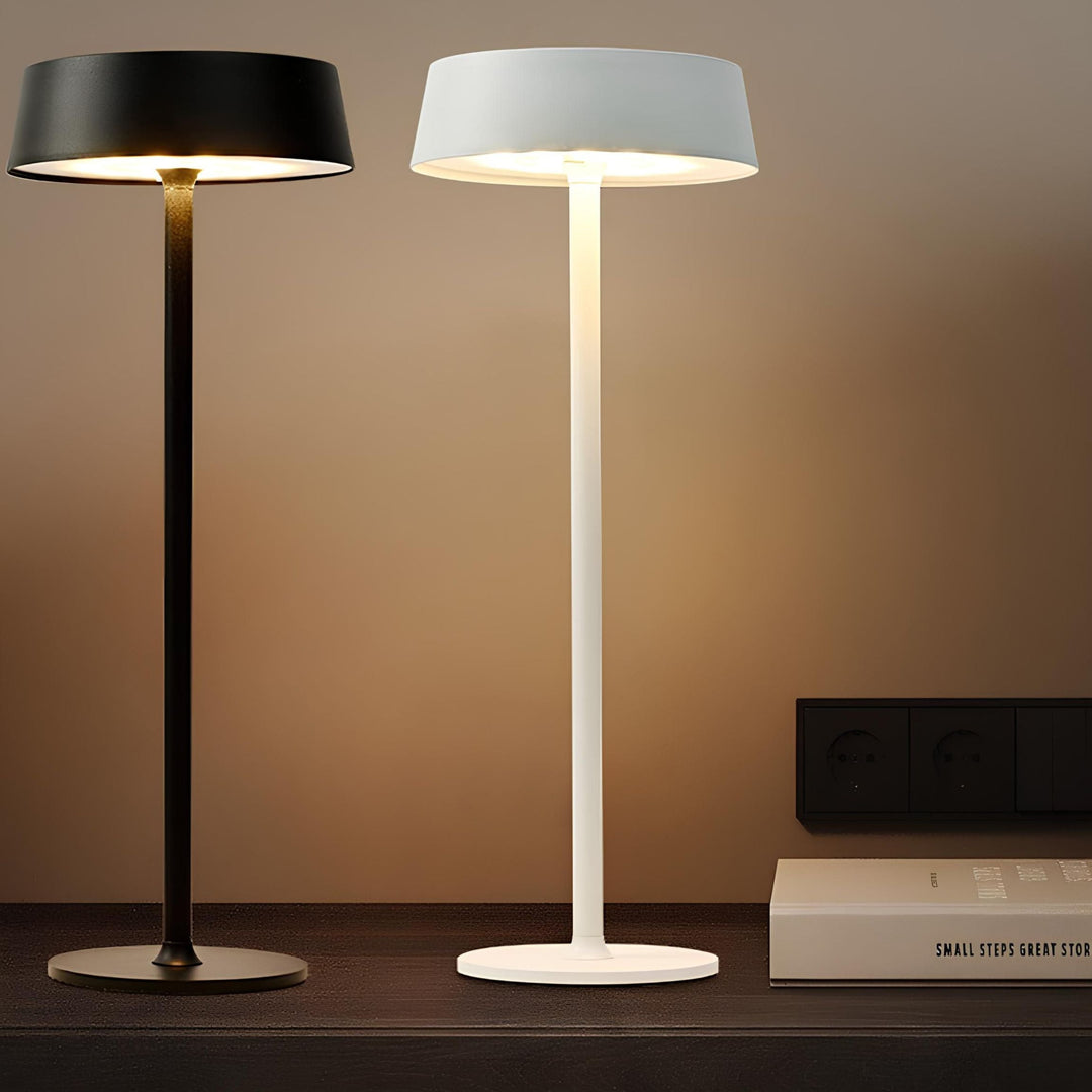 Skanto | Slank Moderne Bordlampe