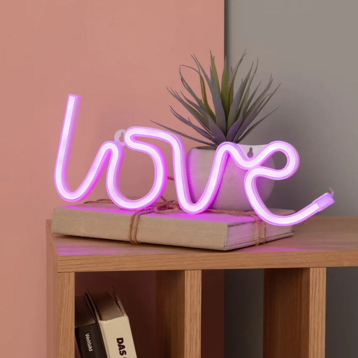 LoveGlow Neon Bokstaver - Romantisk Belysning for Ditt Interiør Skanto