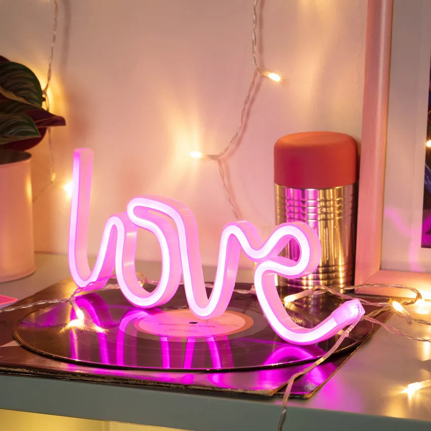 LoveGlow Neon Bokstaver - Romantisk Belysning for Ditt Interiør Skanto