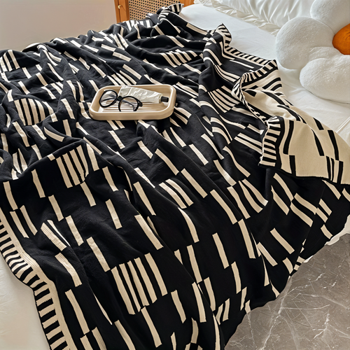 Skanto | CalmoWeave Teppe | Strikket Teppet Svart-Beige | Myk & Varmende | For Alle Årstider