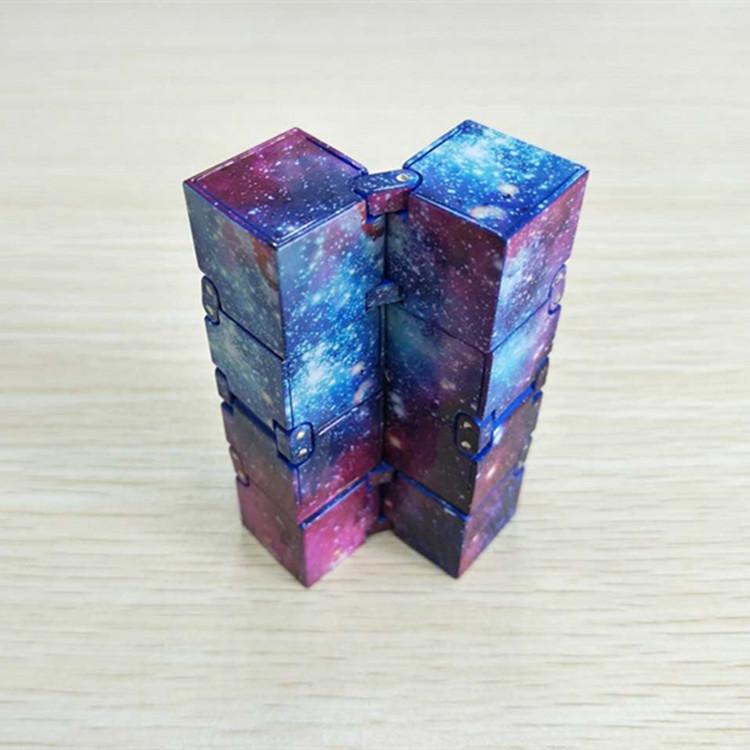 Infinity Cube | Skanto