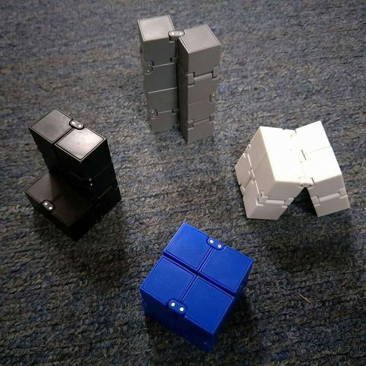 Infinity Cube | Skanto
