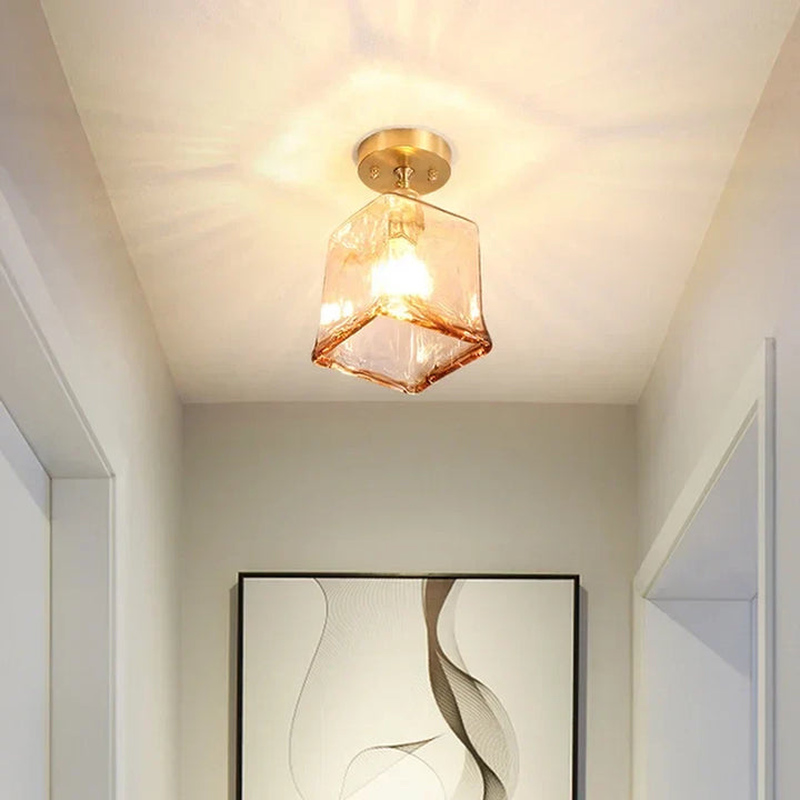 Nordisk taklampe med kreativt glasskopp design – Moderne design for gang og stue | Skanto
