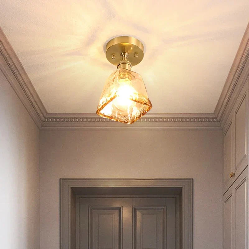 Nordisk taklampe med kreativt glasskopp design – Moderne design for gang og stue | Skanto