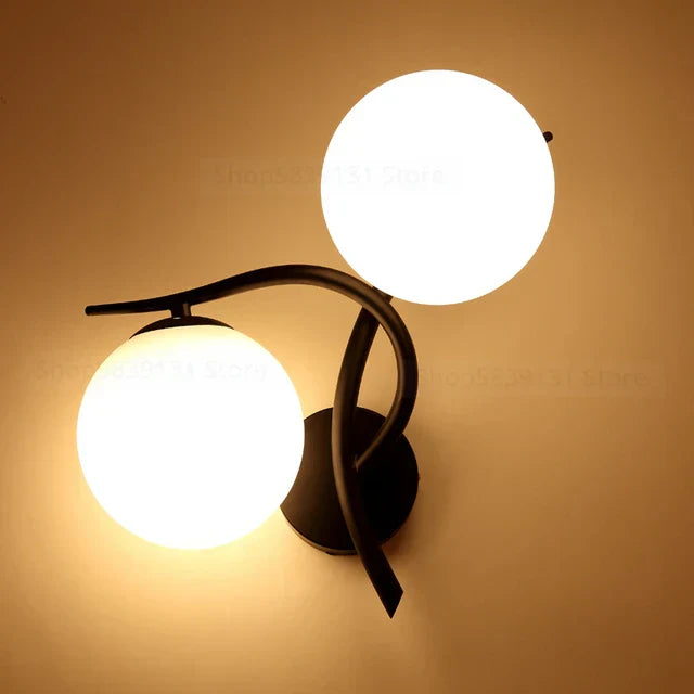 Moderne skandinavisk vegglampe laget av jern – Minimalistisk LED vegglampe for stue og soverom | Skanto