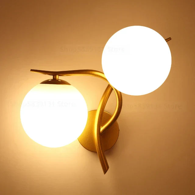 Moderne skandinavisk vegglampe laget av jern – Minimalistisk LED vegglampe for stue og soverom | Skanto
