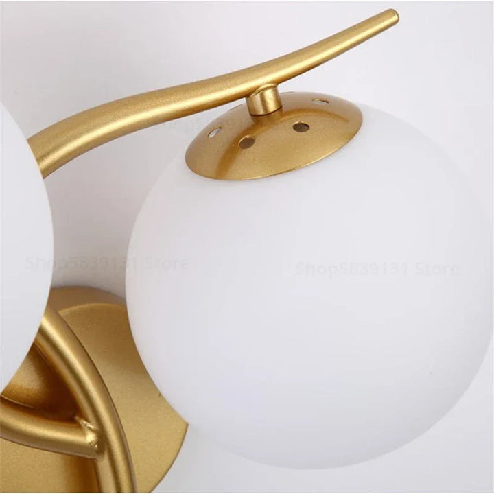 Moderne skandinavisk vegglampe laget av jern – Minimalistisk LED vegglampe for stue og soverom | Skanto