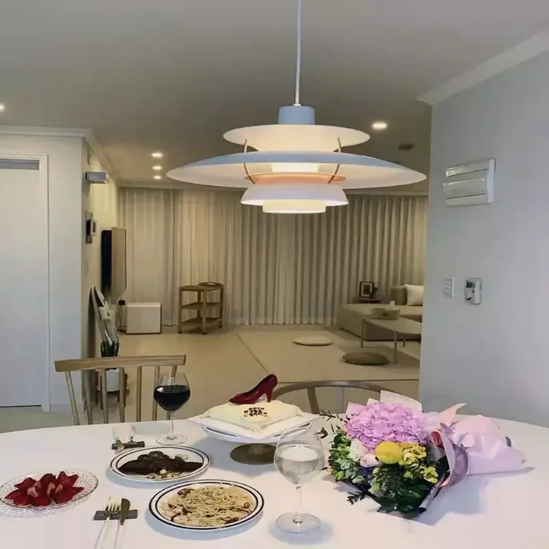 Skanto | Designer flerfarget belysning i form av en kule