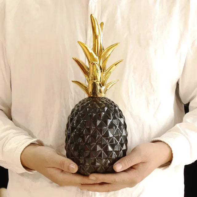 Gylden Ananas Dekorasjon, Eksklusiv Hjem Accent for Moderne Interiørdesign | Skanto