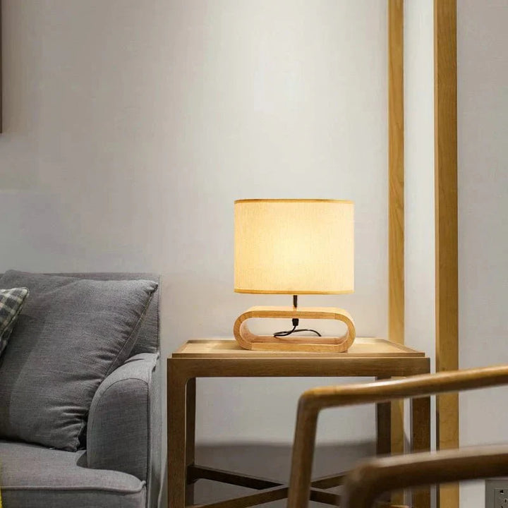 Skanto | ScandiLamp - Elegant trelampe - Moderne design - Varm atmosfære