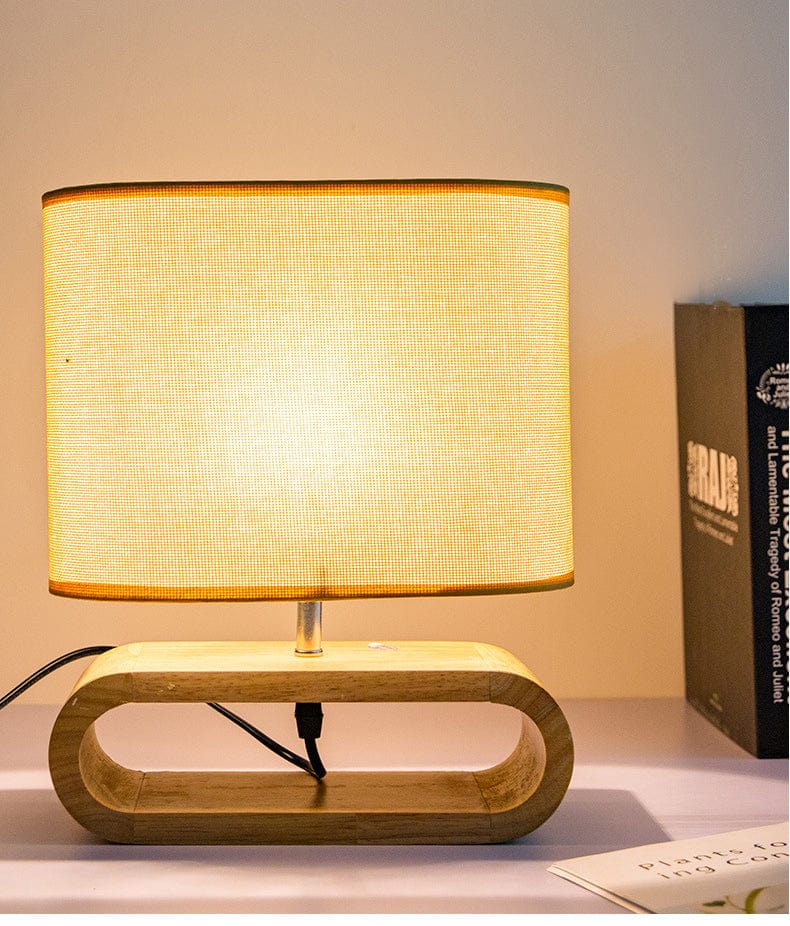 Skanto | ScandiLamp - Elegant trelampe - Moderne design - Varm atmosfære