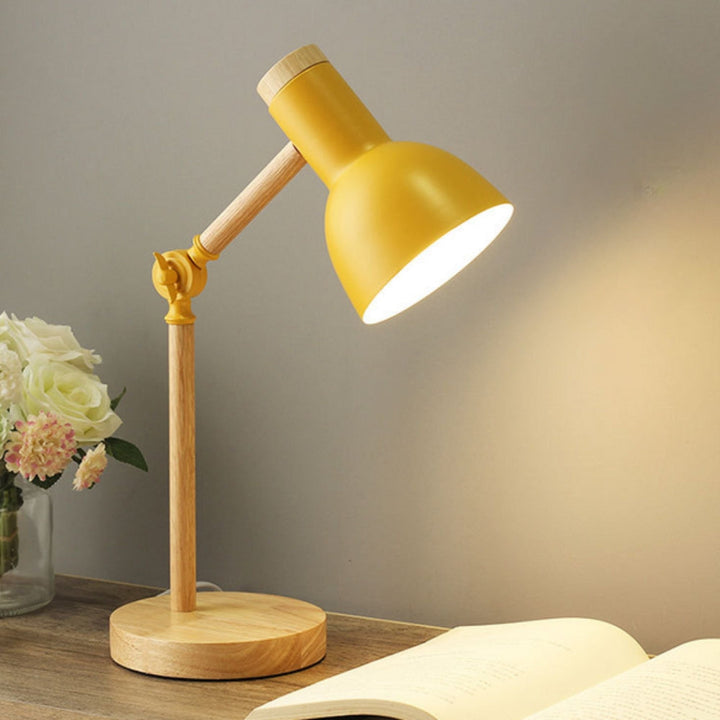Skanto | Nordic Iron Wood LED Bord Lampe