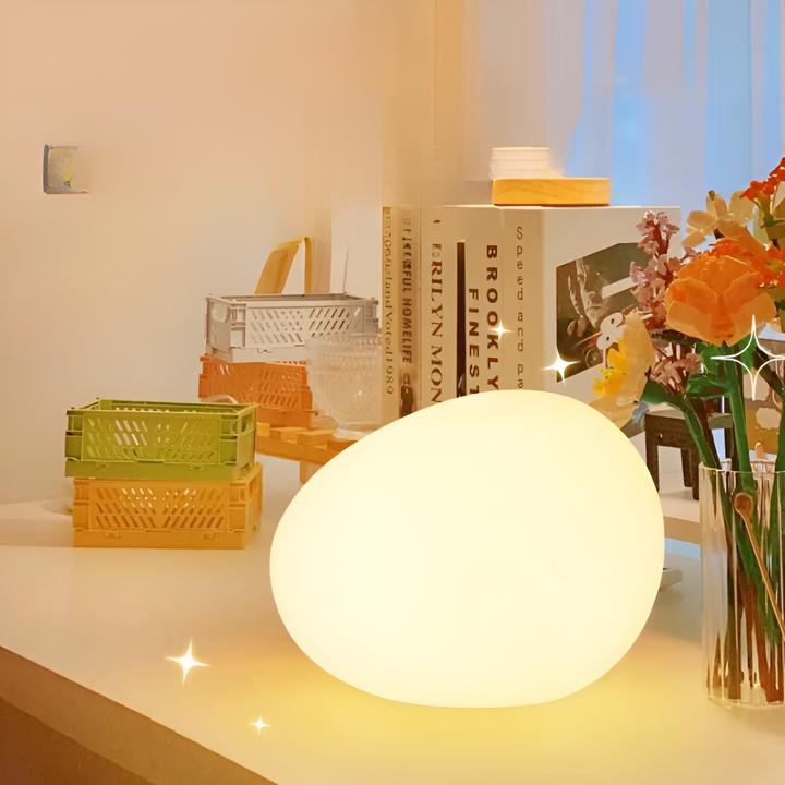 Skanto | Rund Metall Bordlampe i Skandinavisk Design