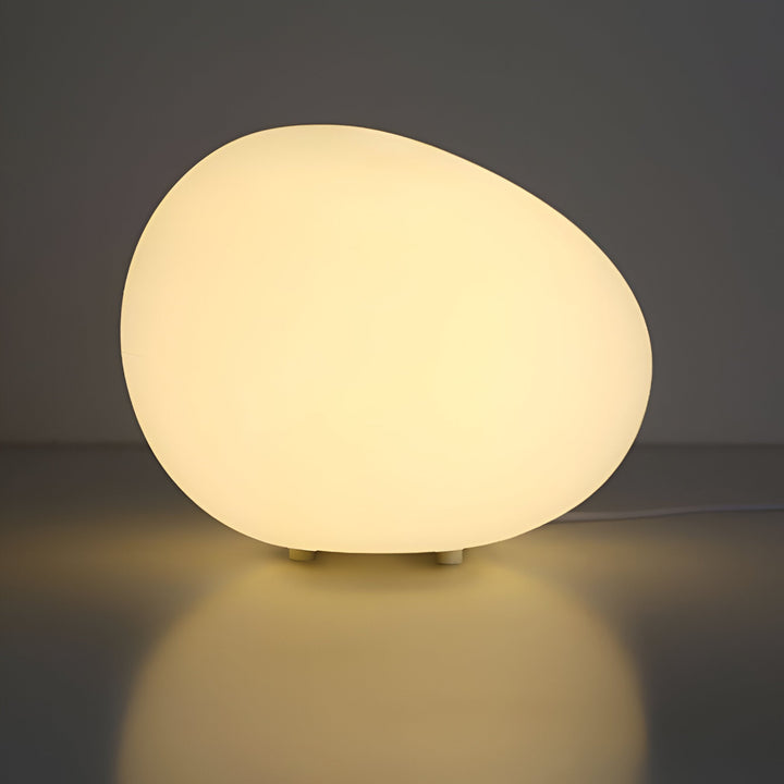 Skanto | Rund Metall Bordlampe i Skandinavisk Design