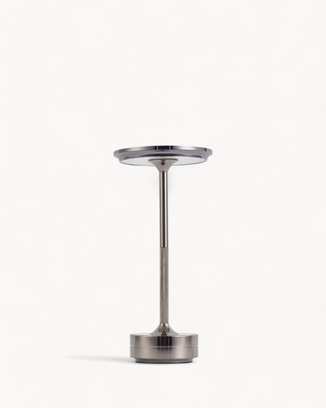 Skanto | NordicaLight Luxe Trådløs Bordlampe for Elegant Belysning
