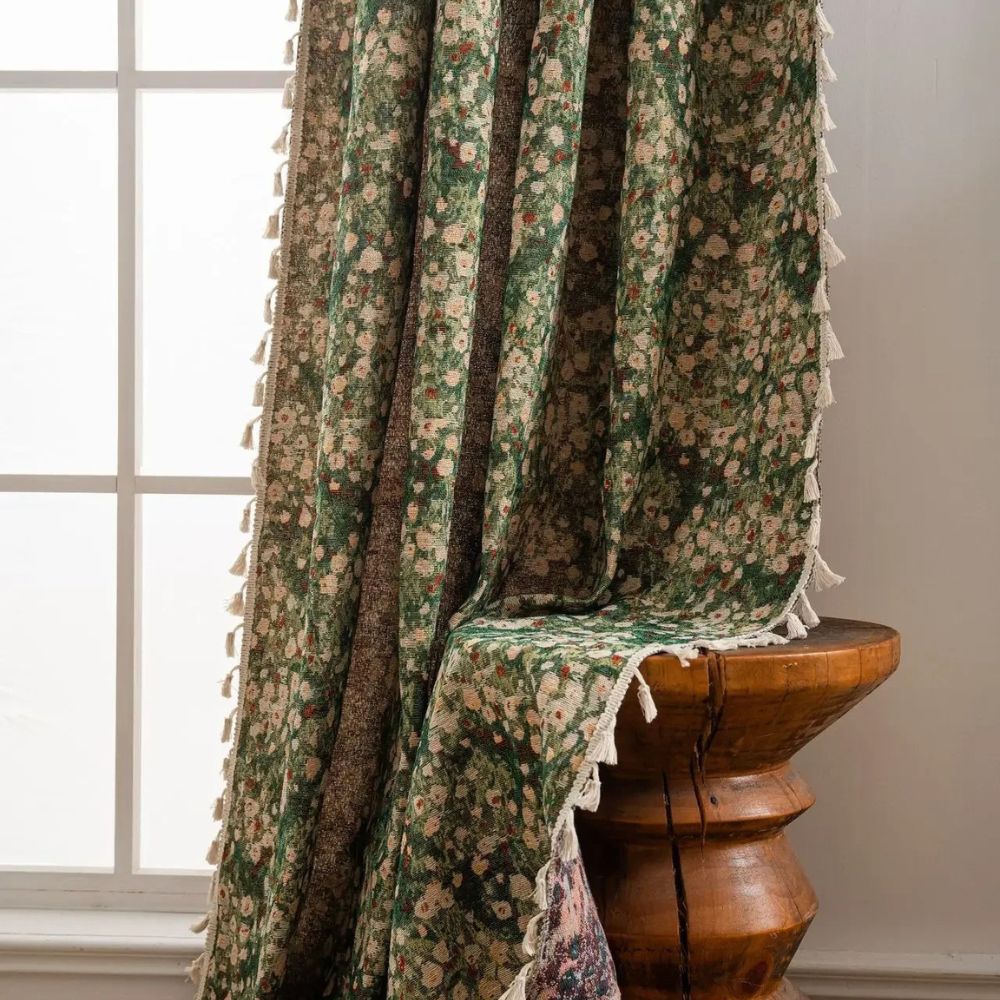 Skanto | Noveau Ditsy Floral Frynse Gardin