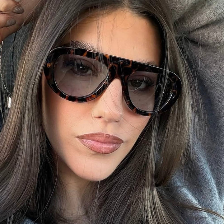 Women's fashionable oversized sunglasses with protective UV filter Skanto