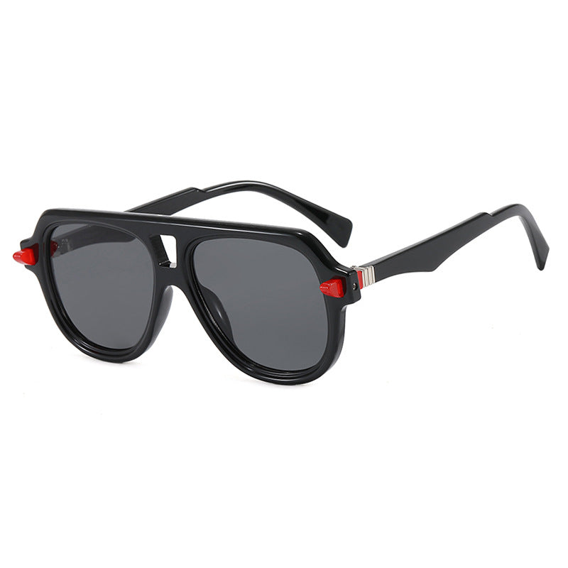 Women's rectangular sunglasses with modern frame and polarized lenses Skanto