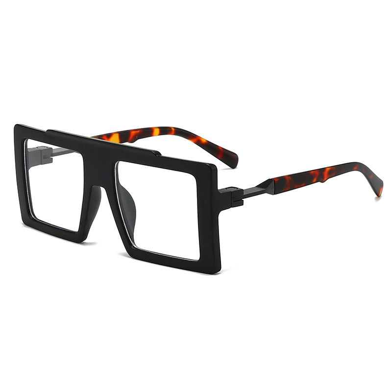 Dame moteriktig solbrille med rektangulær ramme Skanto