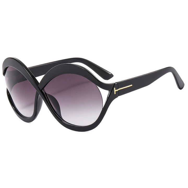 Women's Extravagant Cat-Eye Sunglasses with Curved Frame Skanto