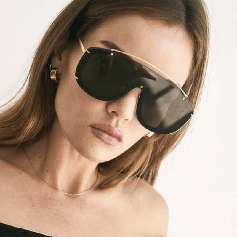 Women's futuristic oversized sunglasses Skanto