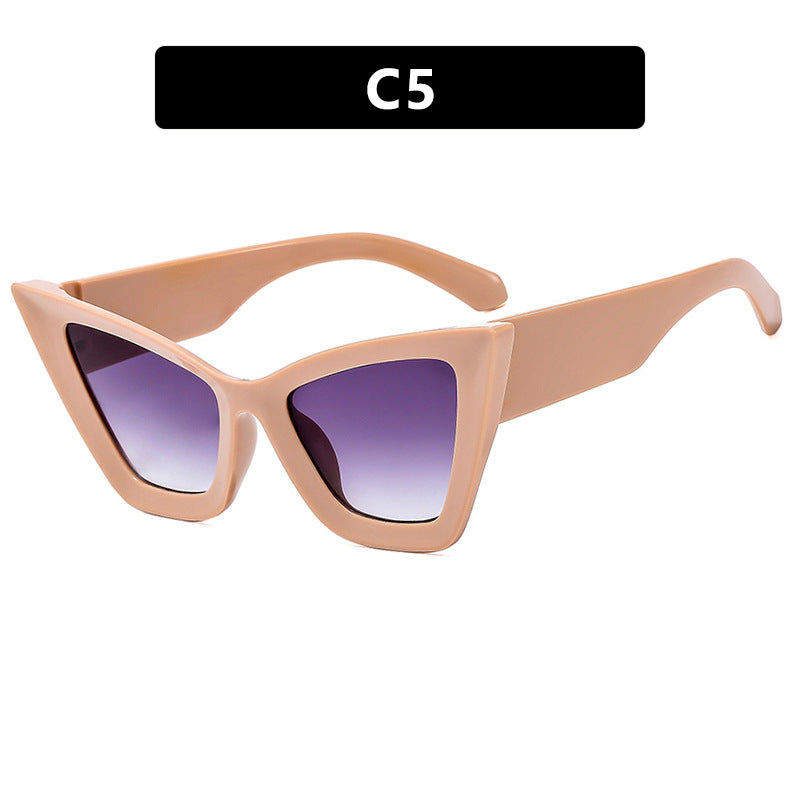 Women's Trendy Cat-Eye Sunglasses with Robust Design and UV Protection Skanto