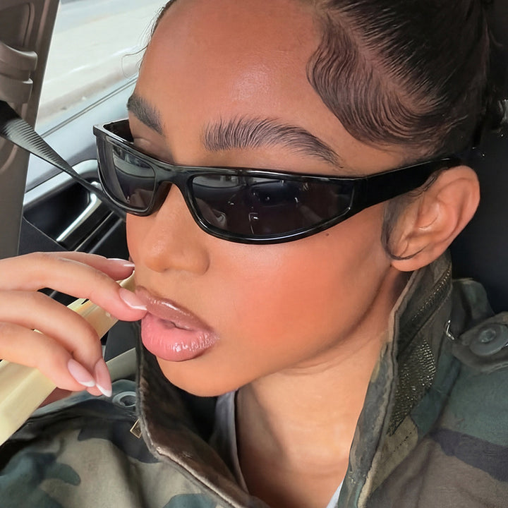 Women's sports sunglasses with a flat, aerodynamic design and UV protection Skanto