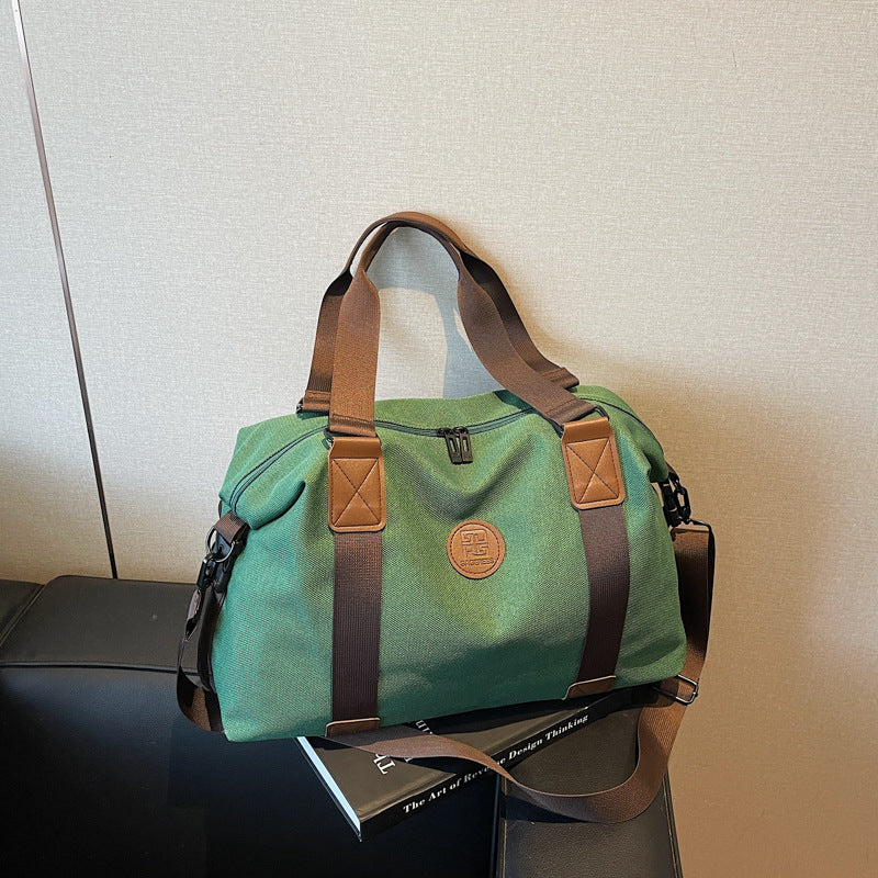 Sporty Duffel Bag With Multiple Compartments And Adjustable Shoulder Strap Skanto