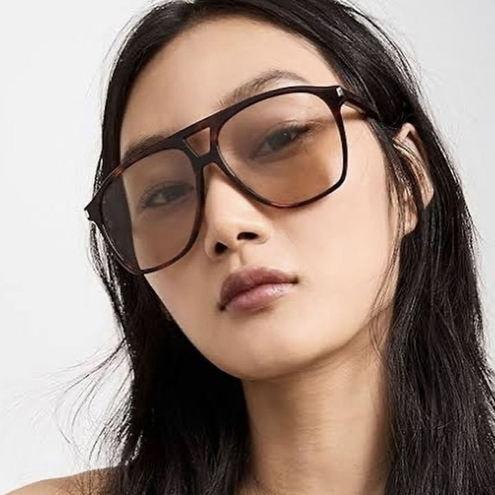 Women's sunglasses in trendy tortoise design Skanto