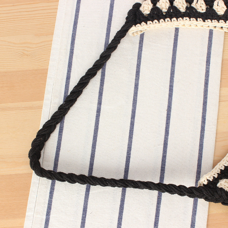 Handbag with artistic macrame design and durable inner bag Skanto