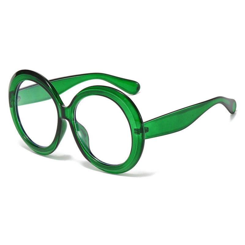Dame oversized moteriktig solbrille med elegant design Skanto