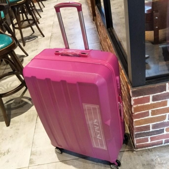 Harde skall reisekoffert med stille 360-graders hjul Skanto
