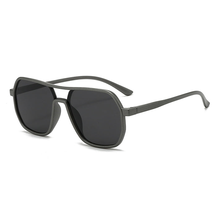 Dame trendy oversized solbriller i moderne design Skanto