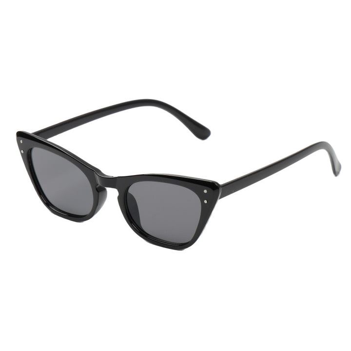 Dame cat-eye-solbriller med UV-beskyttelse og elegant design Skanto