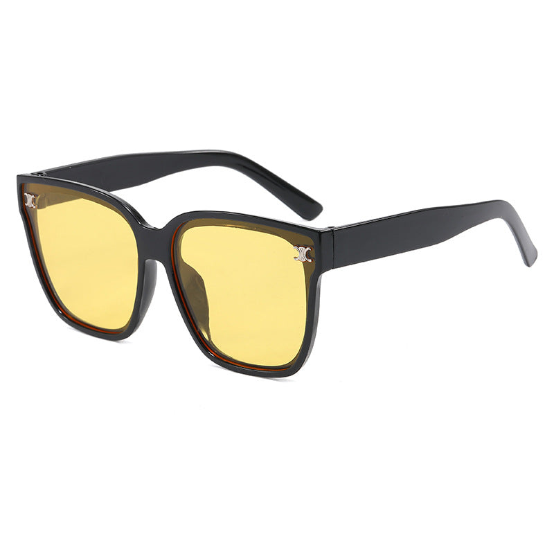 Dame moteriktig oversized solbrille med rhombiske glass Skanto