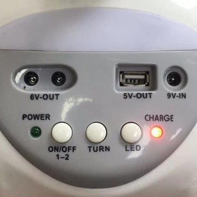 Kvinnes solenergidrevet pedestalvifte med integrert LED-belysning og fleksibelt kontrollsystem Skanto