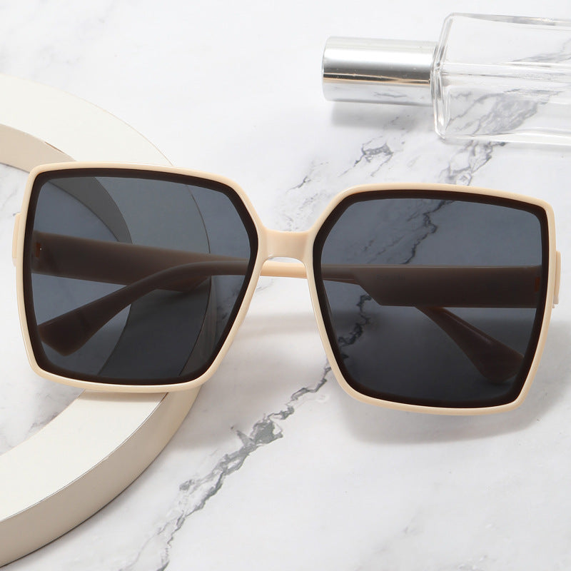 Dame Oversized-solbrille med stilig ramme Skanto