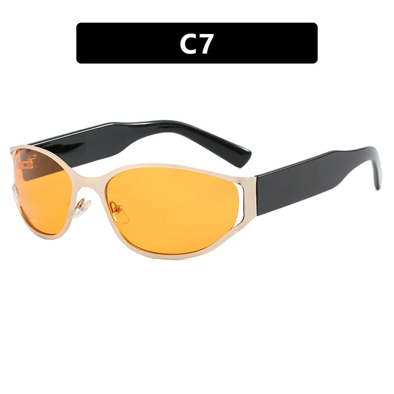 Women's modern sunglasses with elegant contours and protective UV filter Skanto