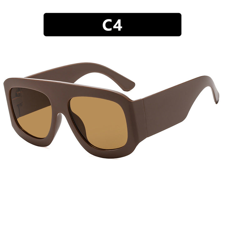Women's fashionable oversized sunglasses with striking design Skanto