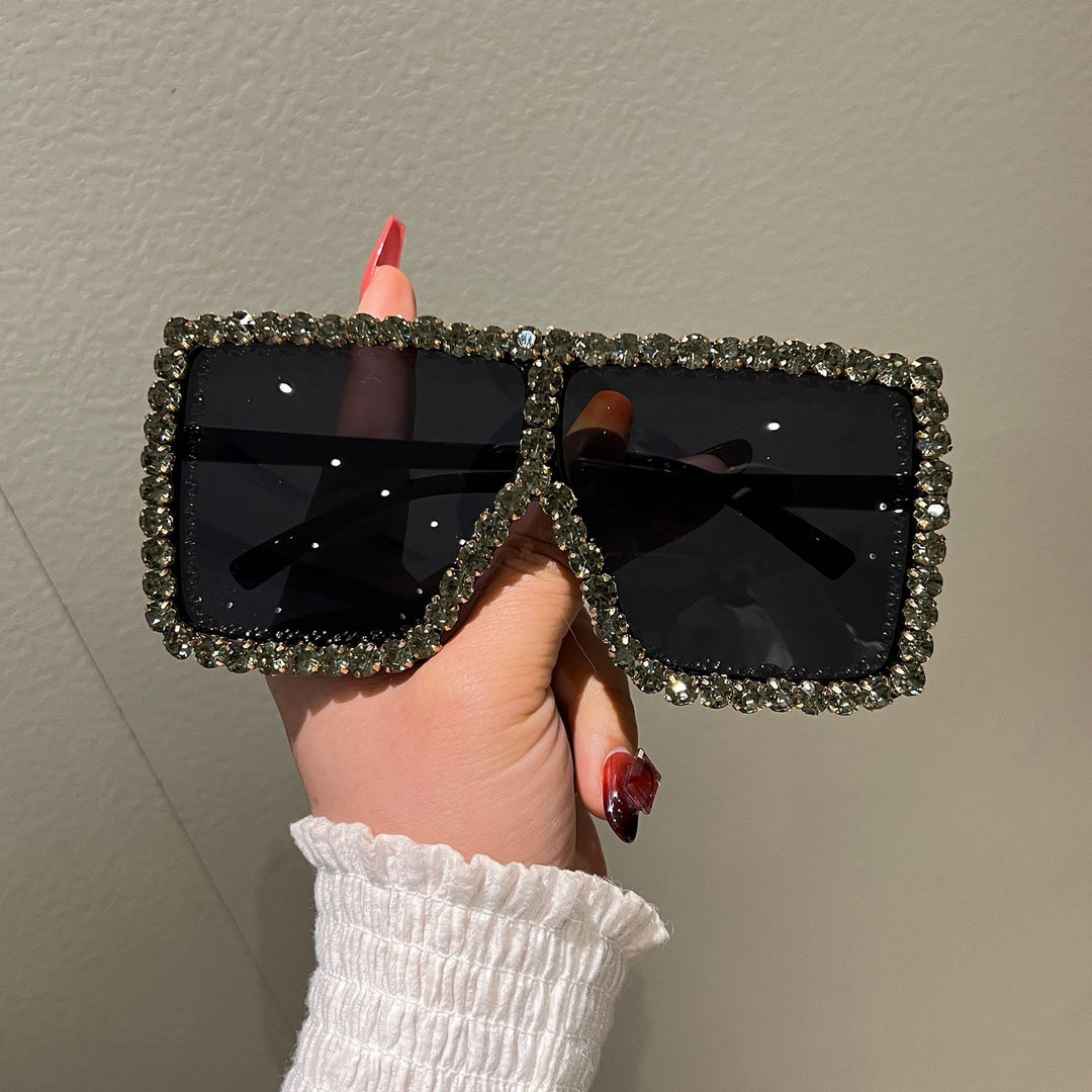 Dame Oversized solbriller med glitrende strassramme Skanto
