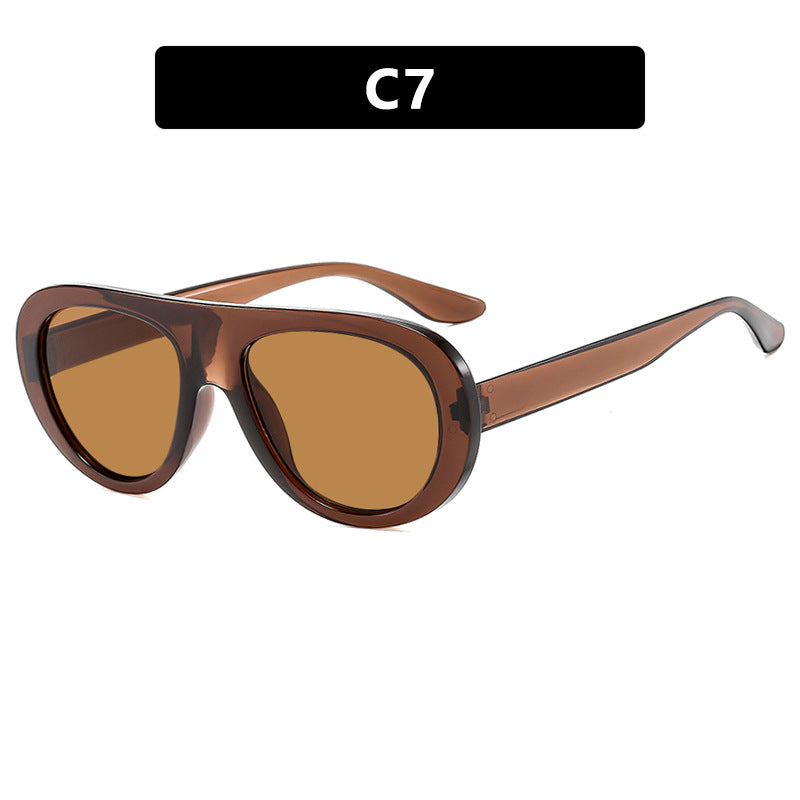 Women's fashionable oversized sunglasses with protective UV filter Skanto