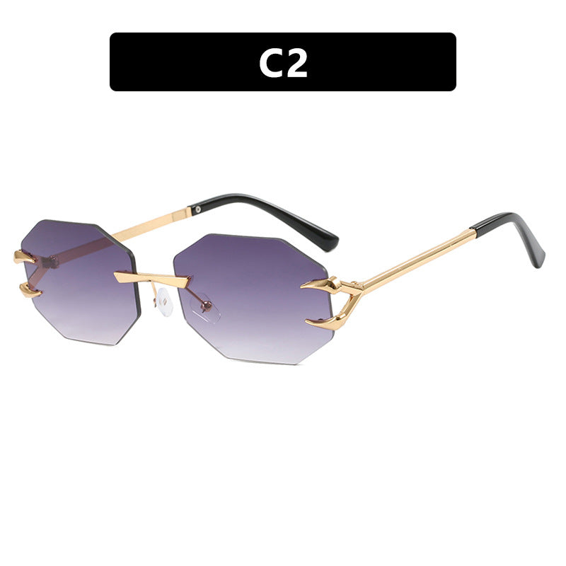 Women's geometric sunglasses with modern metal frame Skanto
