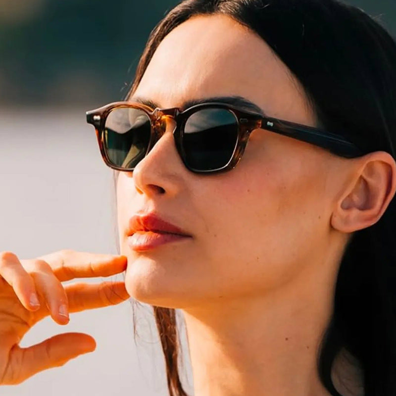 Women's geometric sunglasses with protective UV filter and modern design Skanto