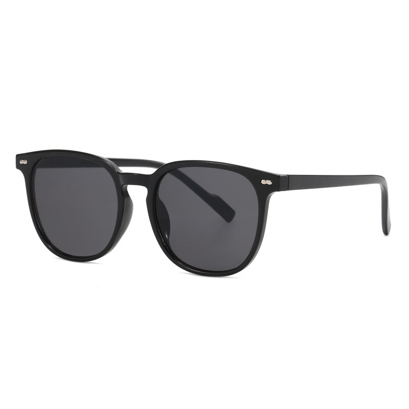 Women's fashion sunglasses with robust plastic frame and high-quality UV protection Skanto