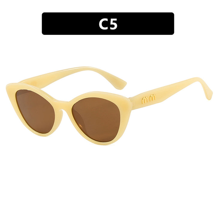 Women's eccentric Cat-Eye sunglasses with protective UV filter Skanto