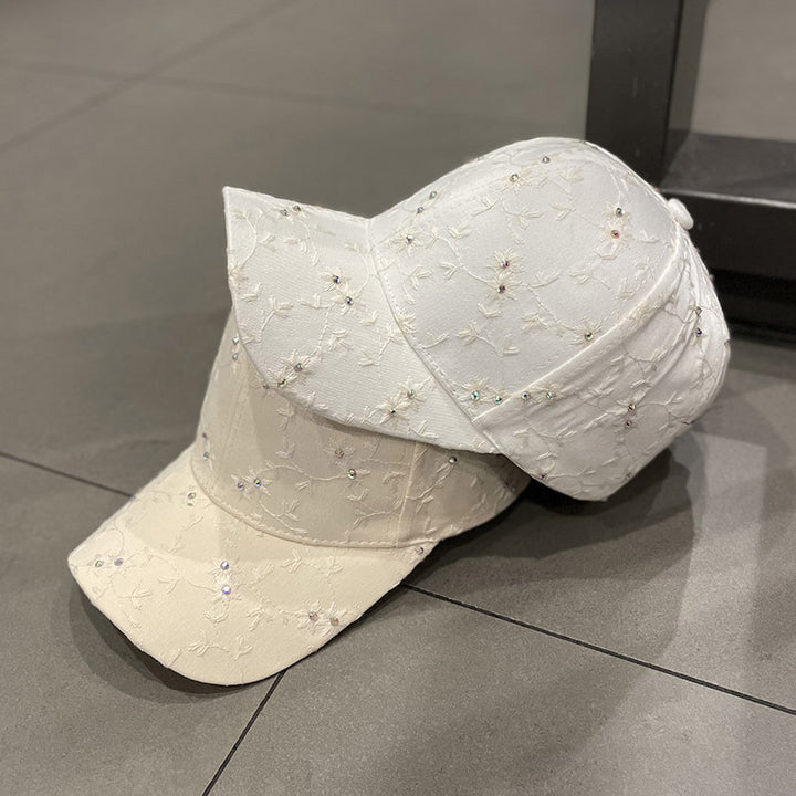 Kvinnebrodert baseball cap med rhinestones-detalj Skanto