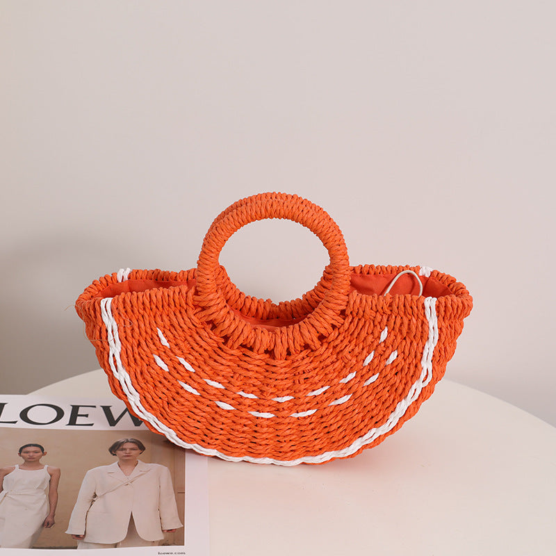 Eye-catching bag with a twisted wave profile Skanto