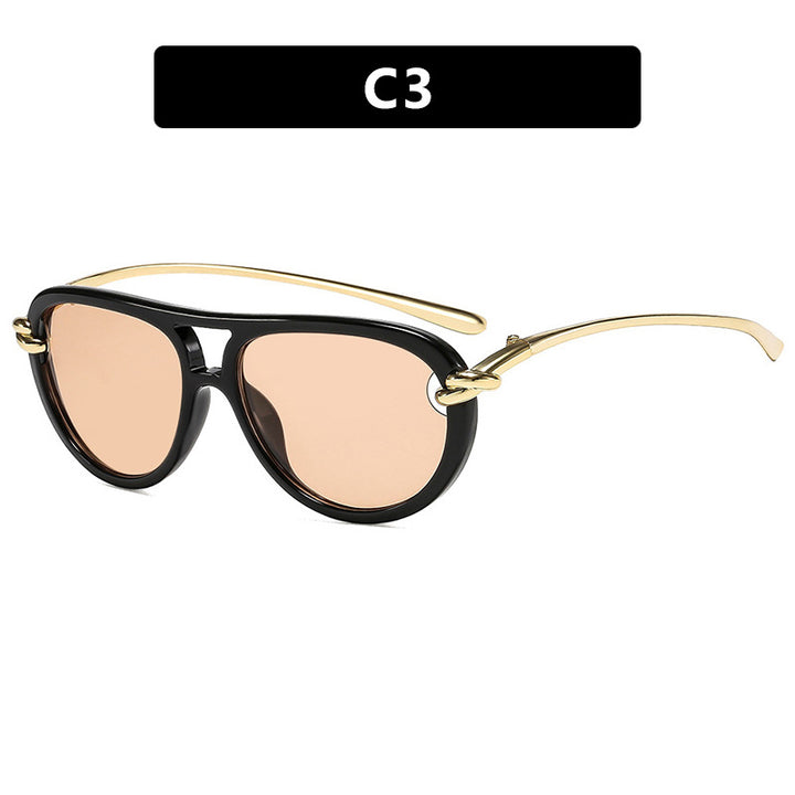 Women's Retro Sunglasses with Elegant Frame and Polarized Lenses Skanto